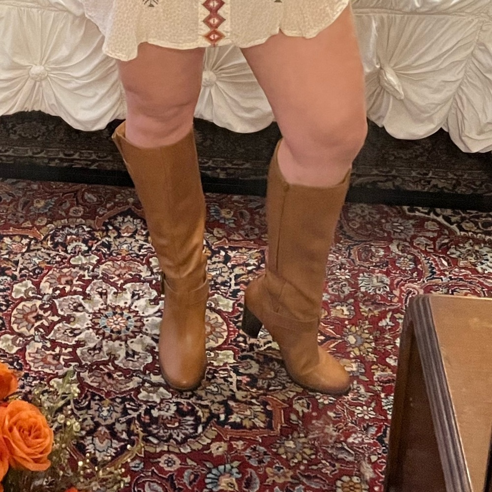 Clarks camel colored leather heeled boots